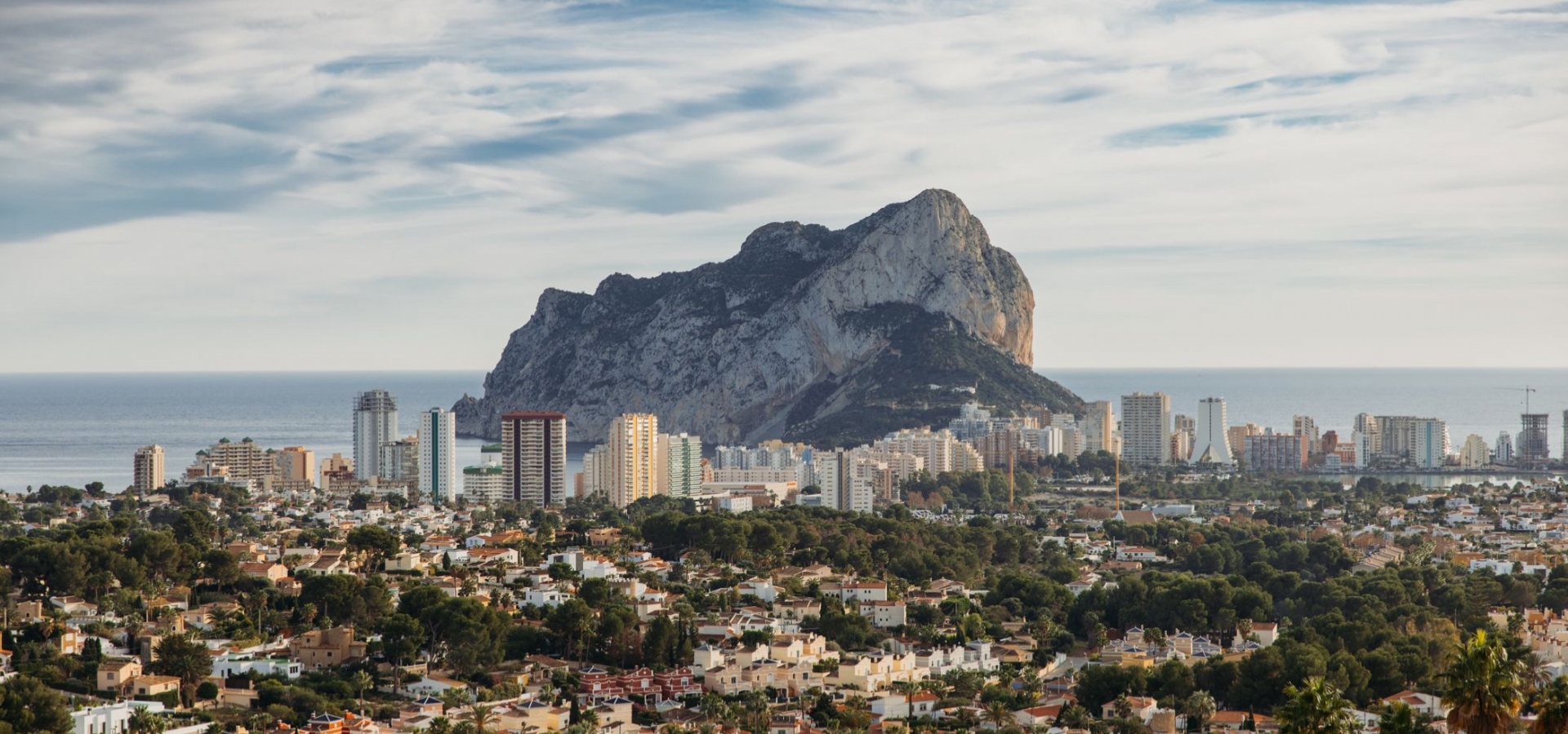 Mhogar Agencia Inmobiliaria en Calpe - Ofrecemos propiedades a la venta en la Costa Blanca, concentrándonos en la zona de Calpe y alrededores.