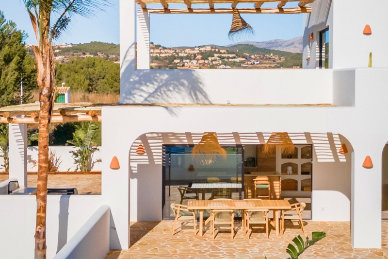 MORAIRA - Espectacular villa de estilo mediterráneo a la venta, lista para entrar a vivir!
