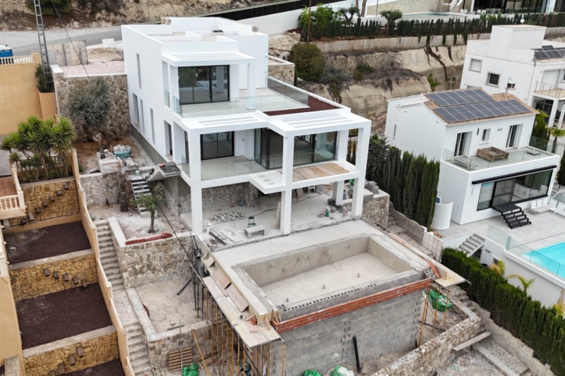 Preciosa villa con espectaculares vistas, de nueva obra a la Venta, en Calpe! 