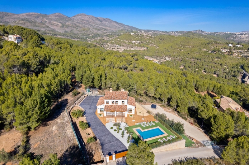 Rustic Finca en Venta en Calpe