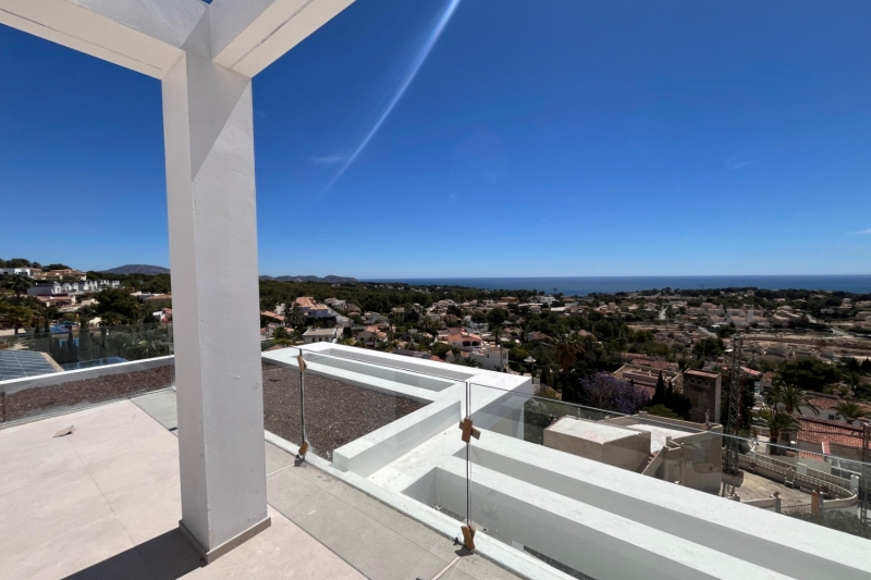 Preciosa villa con espectaculares vistas, de nueva obra a la Venta, en Calpe! 