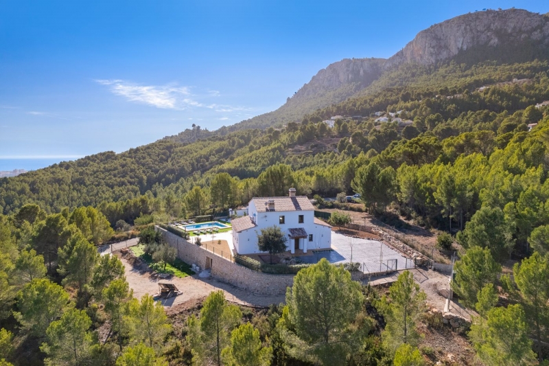 Rustic Finca en Venta en Calpe