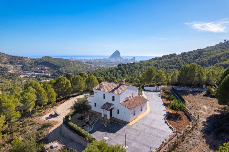 Rustic Finca en Venta en Calpe