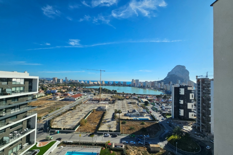 Penthouse con preciosas vistas, de nueva obra, a la venta en Calpe!