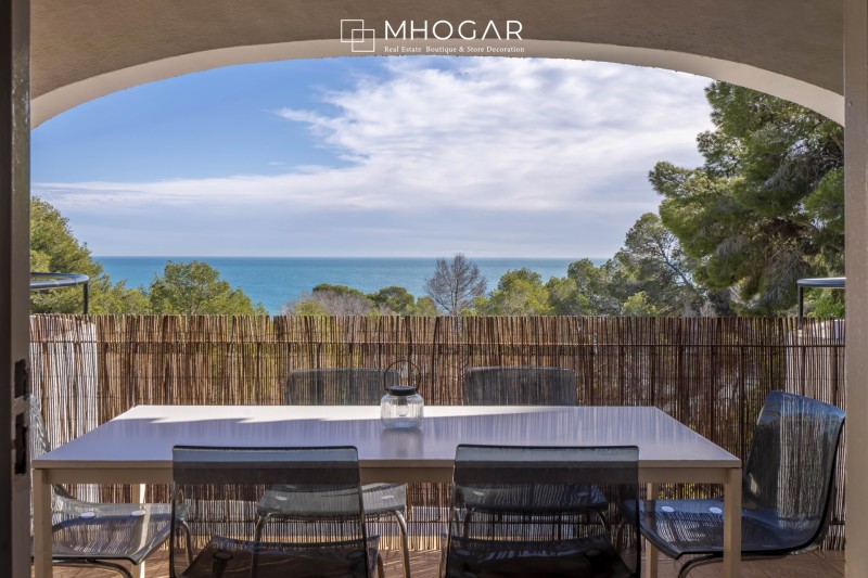 Venta - Villa mediterránea frente a la Cala Baladrar con un gran potencial en, Benissa Costa Blanca! 