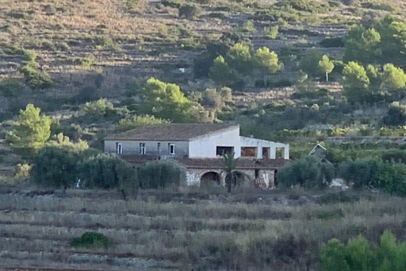 Rustic Finca en Venta en Senija