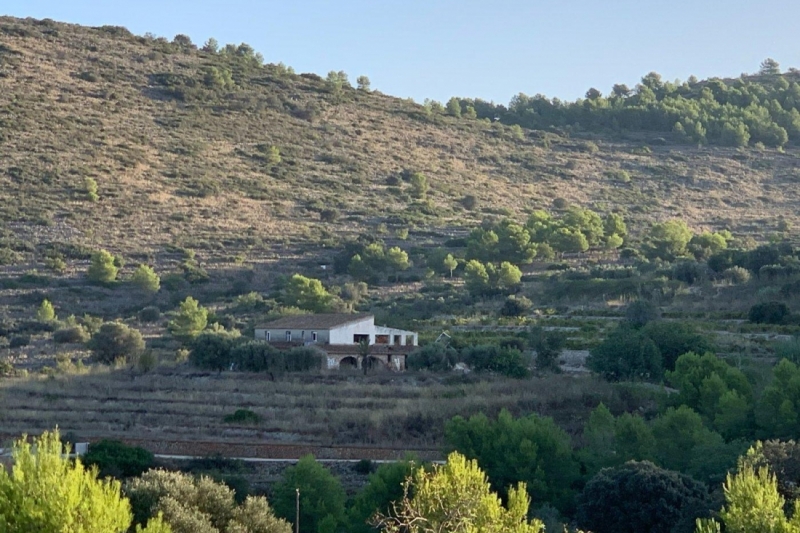 Rustic Finca en Venta en Senija