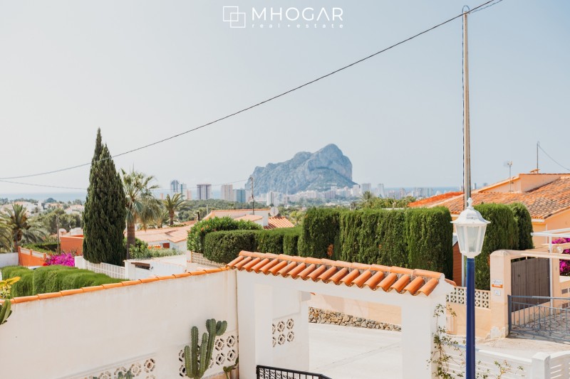 Calpe-Casa hermosa con vistas al mar y Peñón de Ifach a la venta