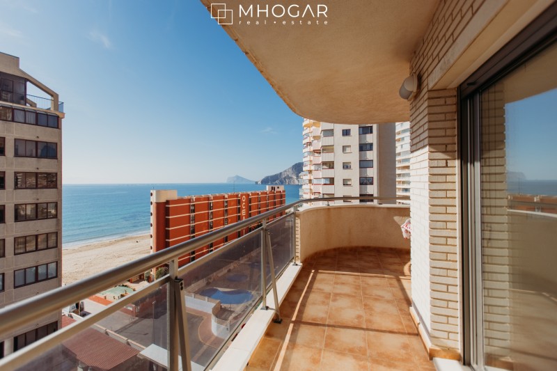 Calpe - Beautiful apartment located in the second line of the beach for sale!