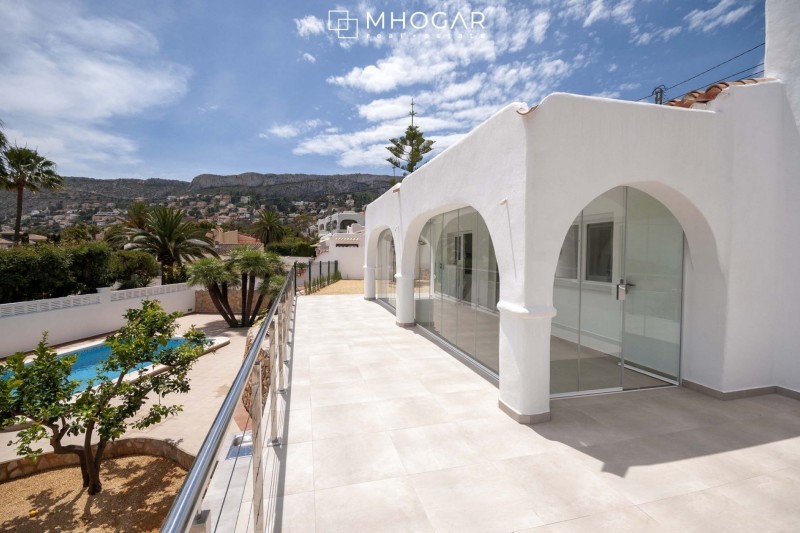 Calpe - Preciosa villa con estilo mediterráneo y vistas al mar, a la venta! 